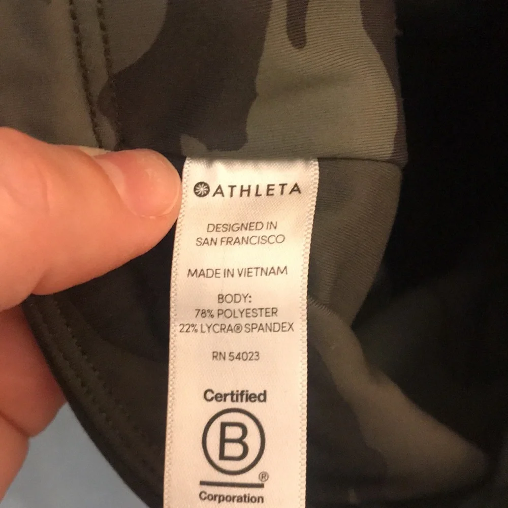 Athleta Camo Contender 7/8 Powerlift Tight Size Small